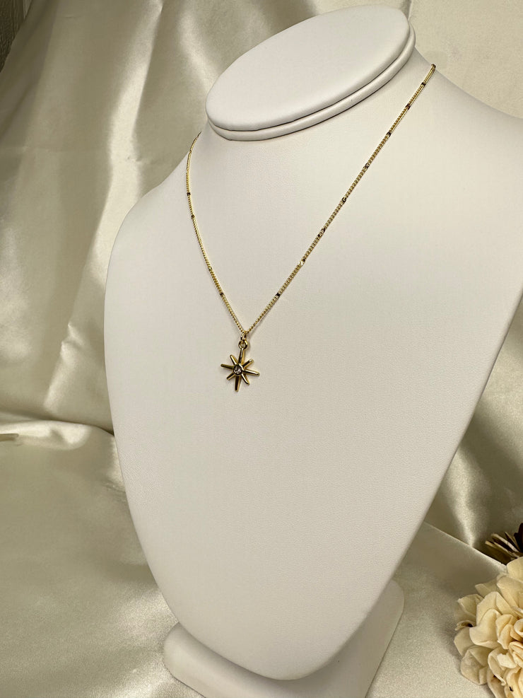 LIO - The Golden Star Necklace